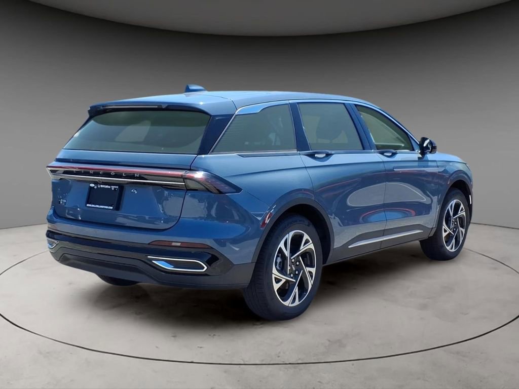 New 2026 Lincoln Nautilus Premier image 9