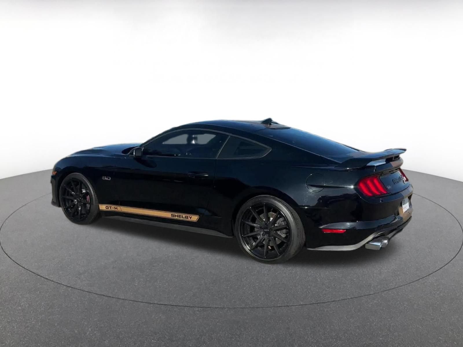 Used 2022 Ford Mustang GT Premium w/ GT Performance Package RWD image 9