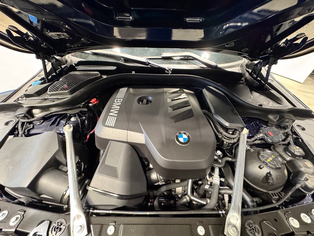 Used 2026 BMW 530i xDrive w/ M Sport Package AWD/4WD image 29
