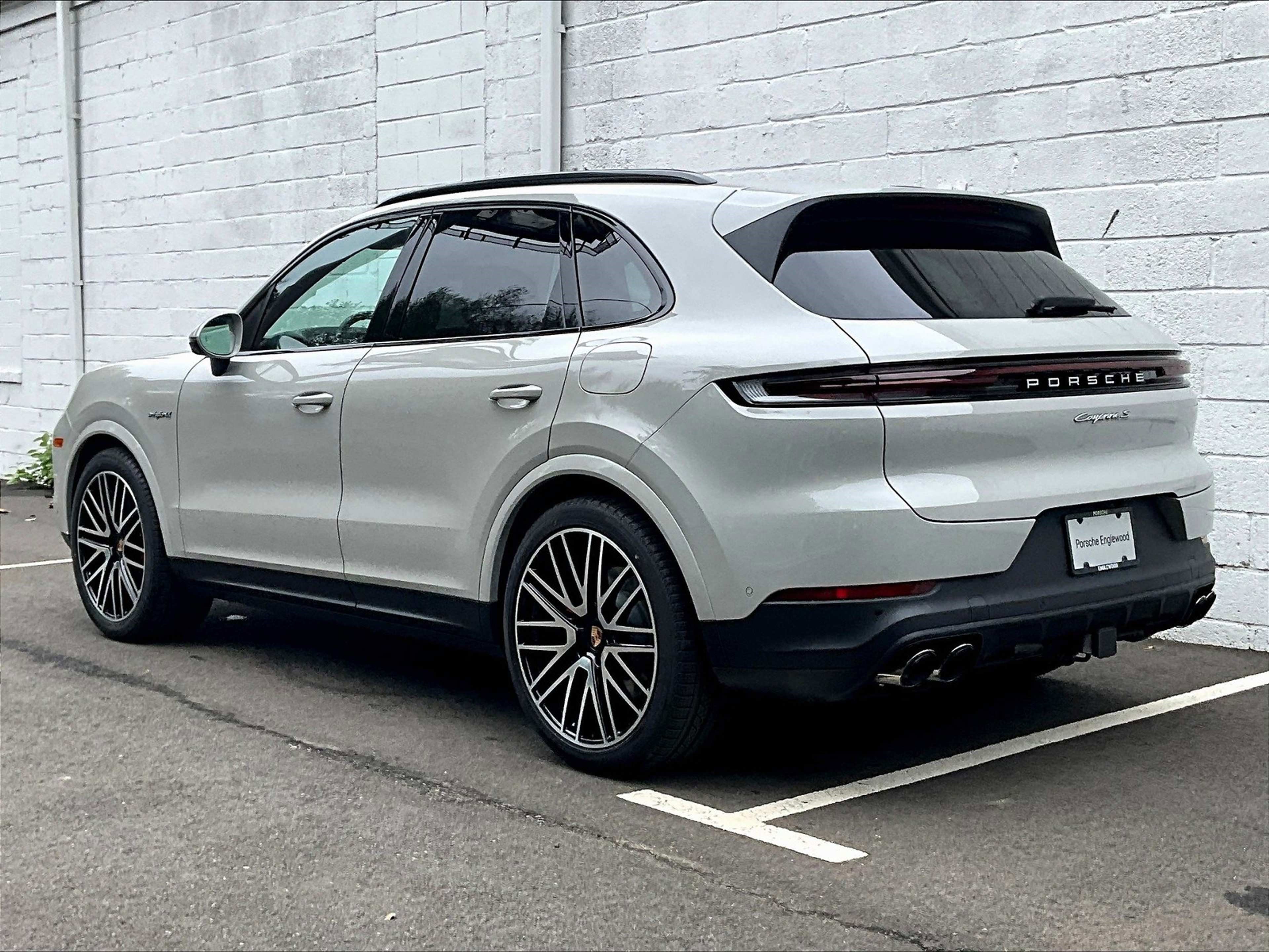 New 2026 Porsche Cayenne S image 3