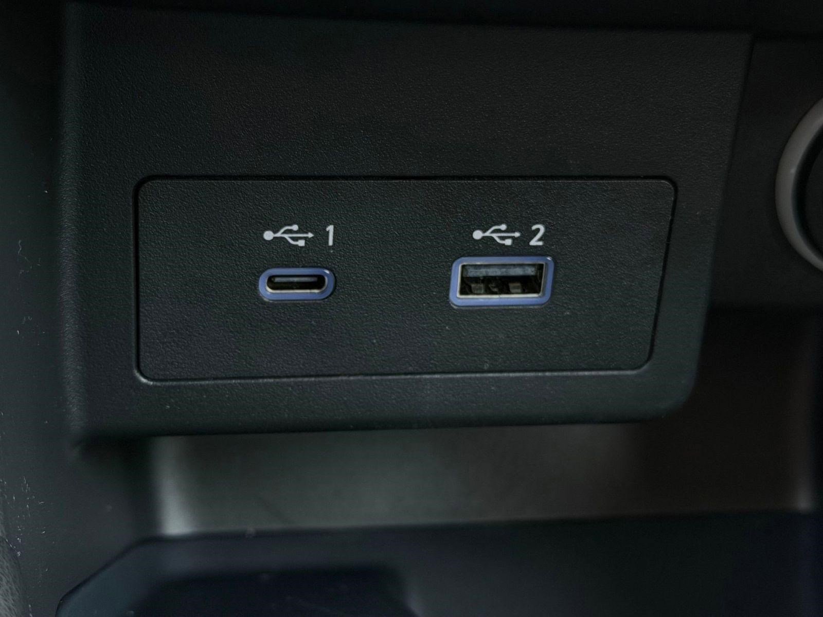 Used 2022 Nissan Kicks SV image 29