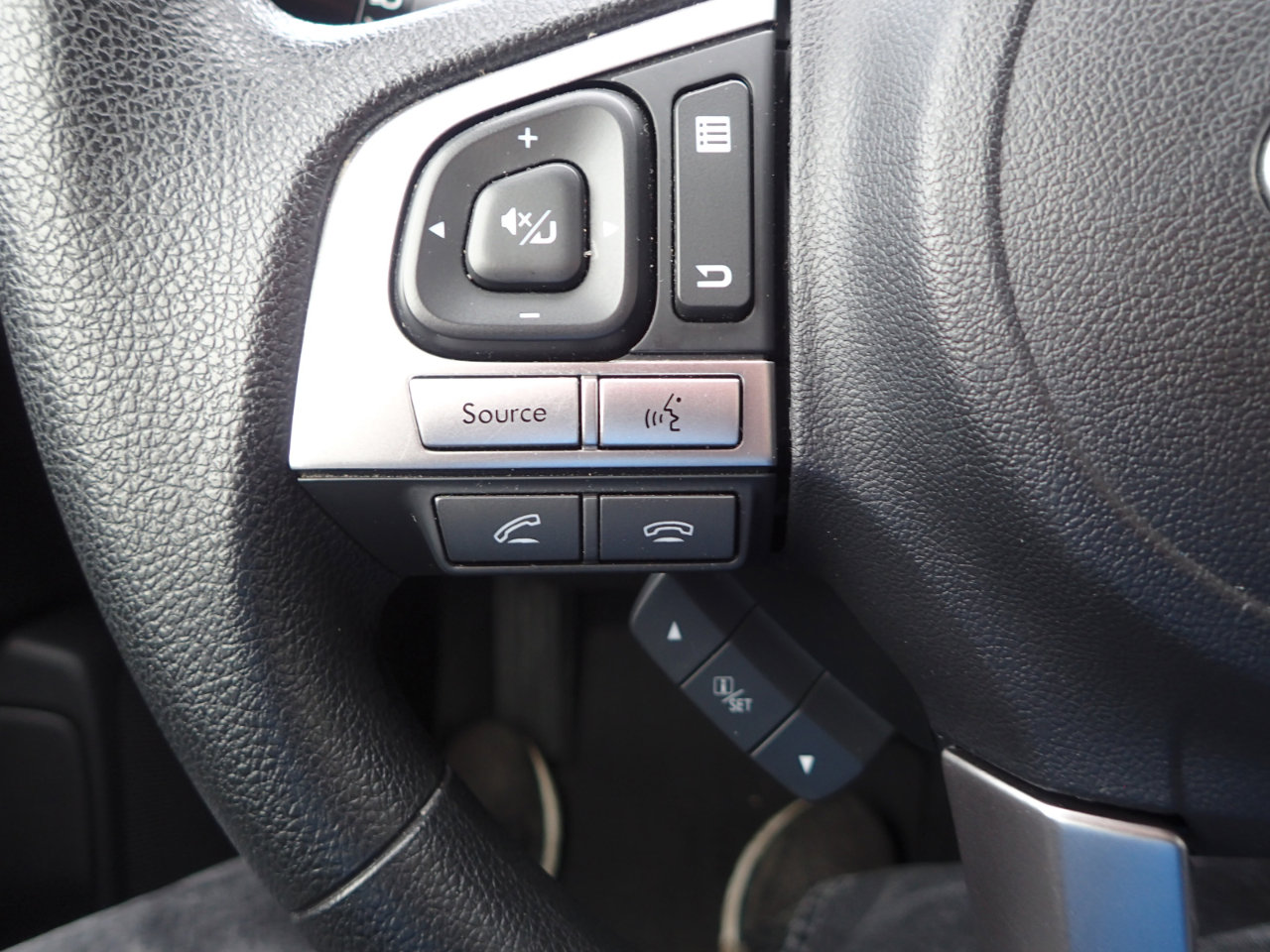 Used 2017 Subaru Forester 2.5i Premium image 16