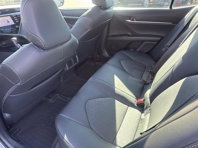 Used 2018 Toyota Camry XSE image 15