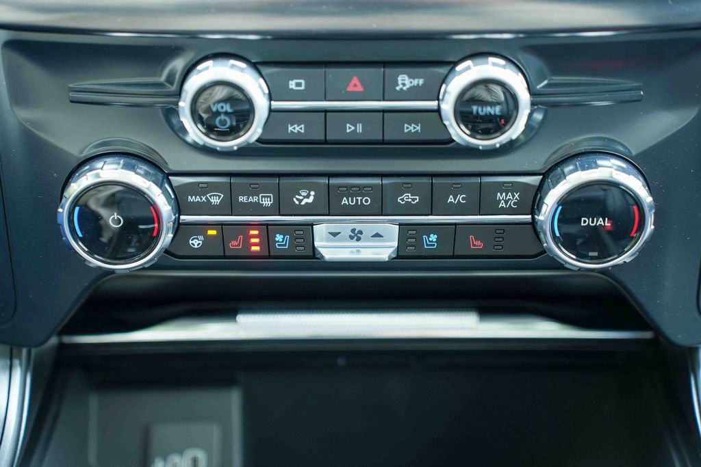 Used 2026 Ford F150 Lariat AWD/4WD image 36