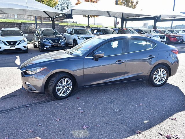 Used 2016 MAZDA MAZDA3 i Touring image 4