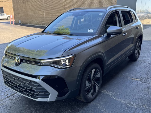 New 2026 Volkswagen Taos SE AWD/4WD image 28