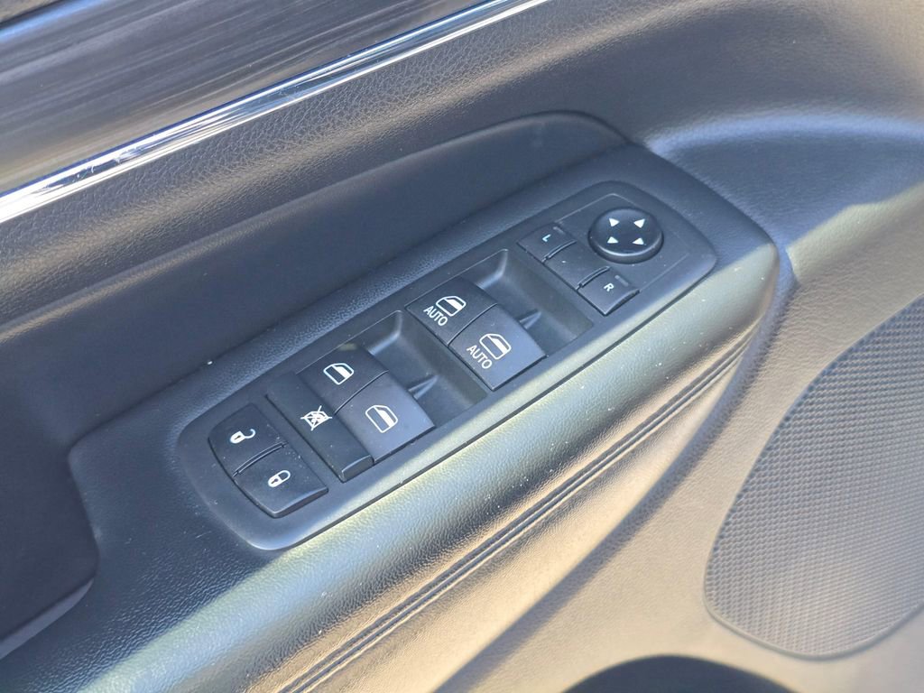 Used 2021 Jeep Grand Cherokee Limited w/ Premium Lighting Group AWD/4WD image 19