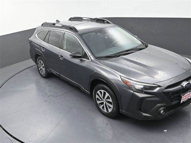Used 2024 Subaru Outback Premium image 19