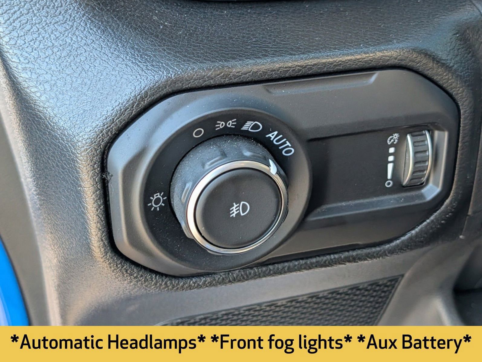 Used 2023 Jeep Wrangler Sport S image 13