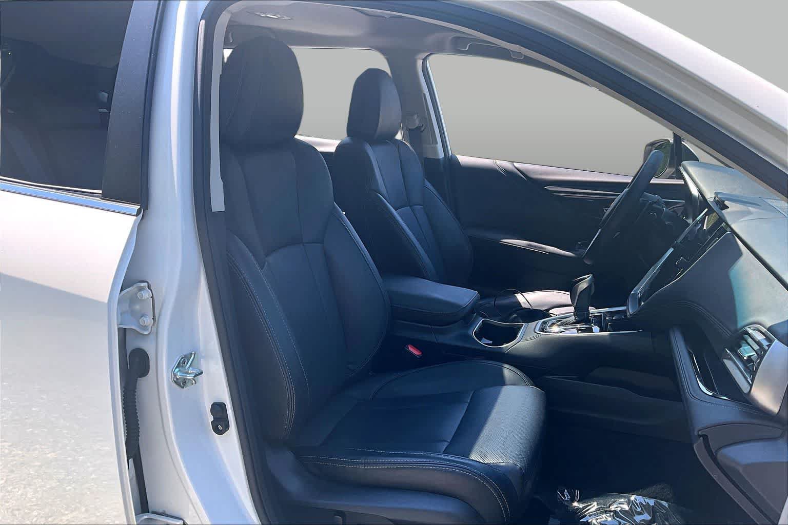Used 2022 Subaru Outback Limited AWD/4WD image 9