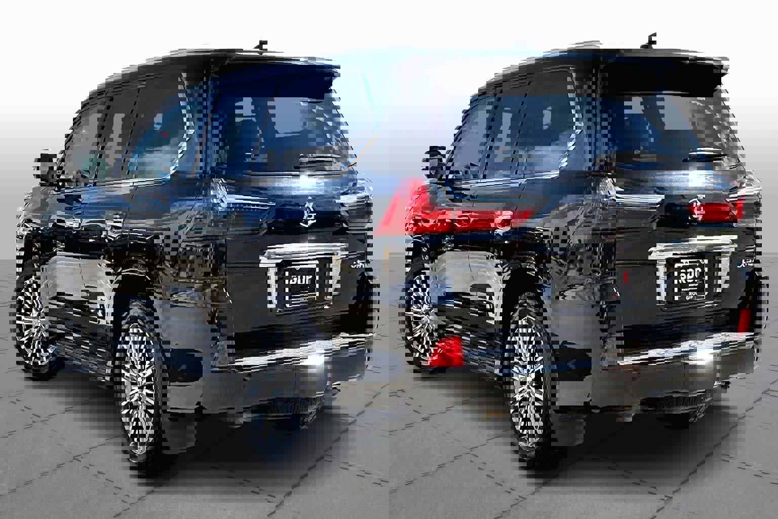 Used 2017 Lexus LX 570 4WD w/ Luxury Package image 12