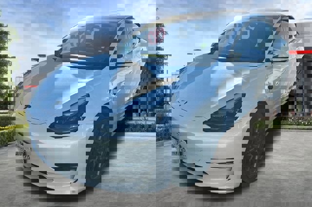 Used 2023 Tesla Model 3 Long Range image 3