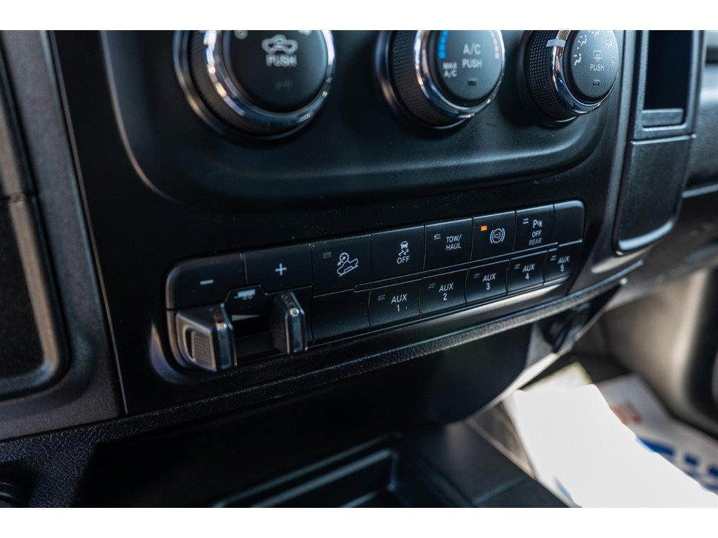 Used 2018 RAM 2500 Tradesman w/ Chrome Appearance Group image 26