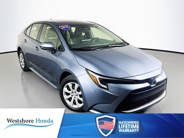 Used 2025 Toyota Corolla LE image 1