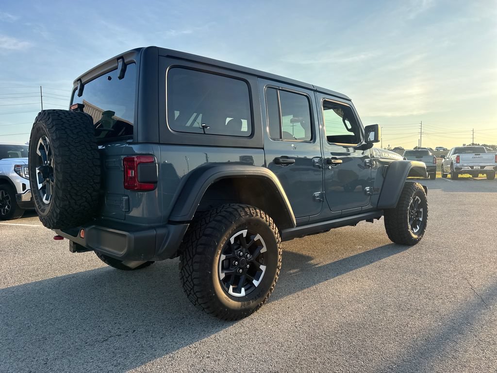 Used 2025 Jeep Wrangler Unlimited Rubicon AWD/4WD image 7