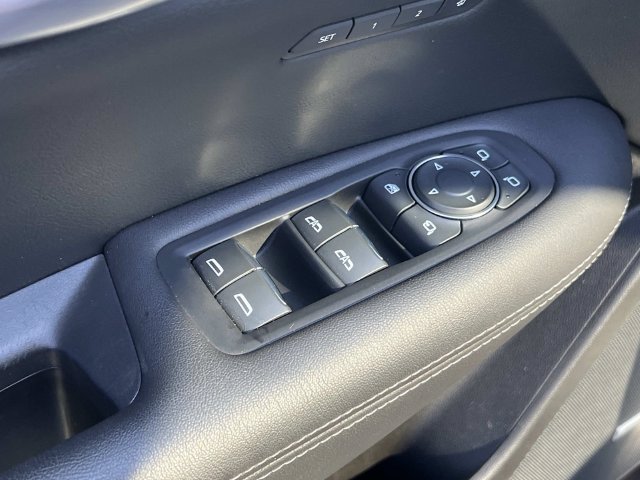Certified 2024 Cadillac XT5 Premium Luxury w/ LPO, Floor Liner Package AWD/4WD image 16