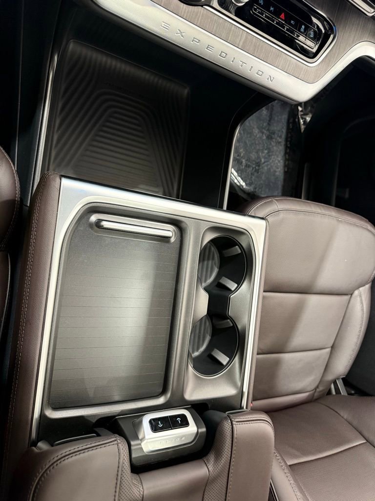 New 2025 Ford Expedition Platinum w/ Platinum Ultimate Package image 45