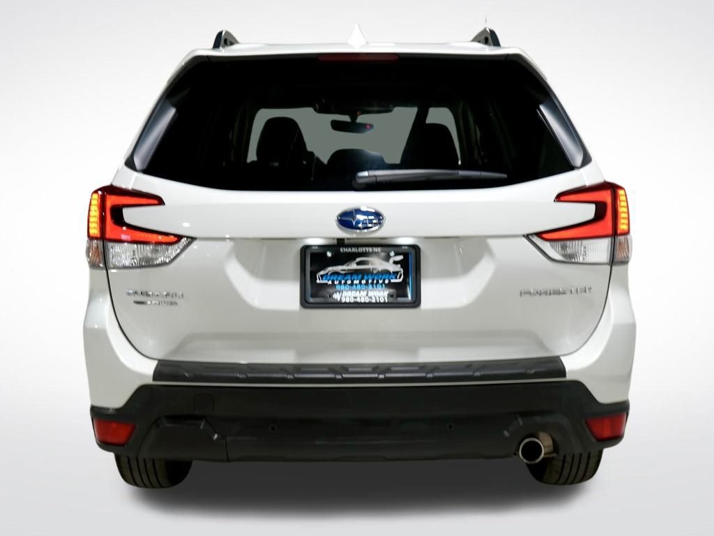 Used 2023 Subaru Forester Limited image 9