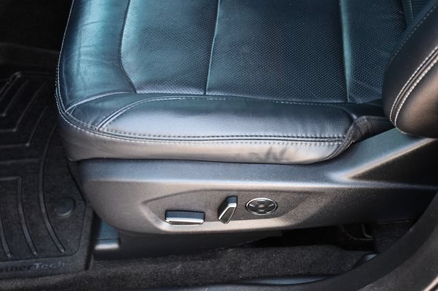Used 2016 Ford Explorer Limited w/ Equipment Group 301A AWD/4WD image 35