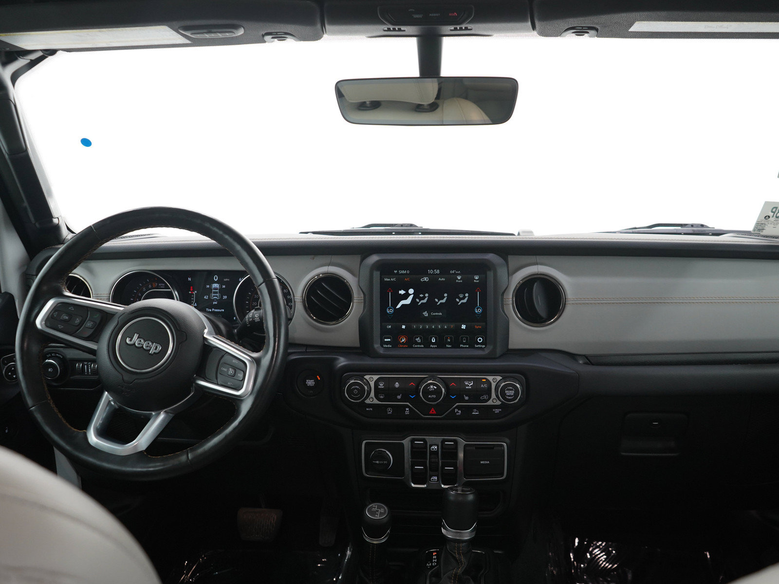 Used 2022 Jeep Wrangler Unlimited Sahara AWD/4WD image 13