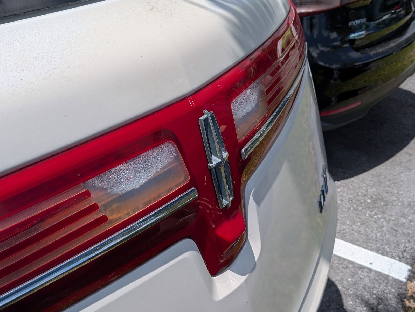 Used 2013 Lincoln MKT FWD image 13