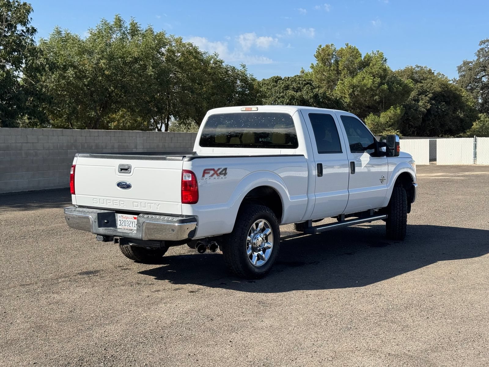 Used 2016 Ford F250 XLT w/ XLT Premium Package AWD/4WD image 3