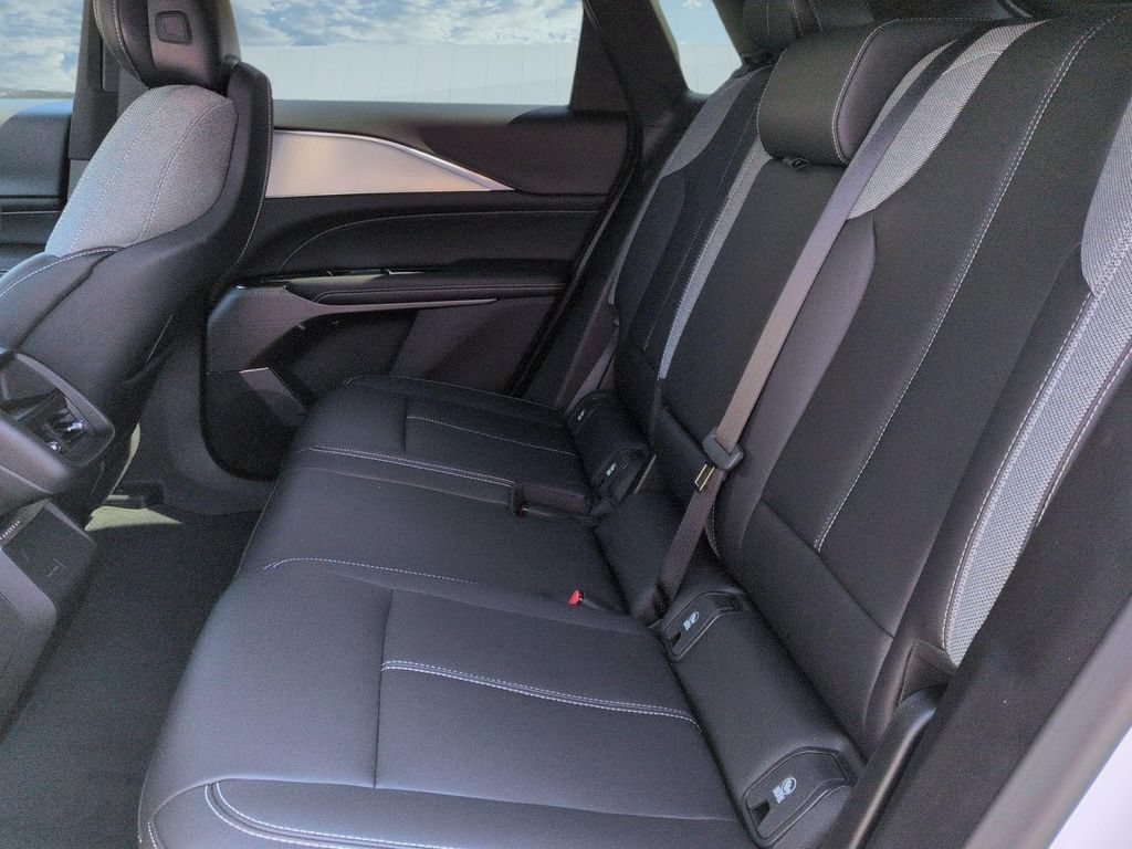 Certified 2024 Cadillac Lyriq Tech RWD image 15