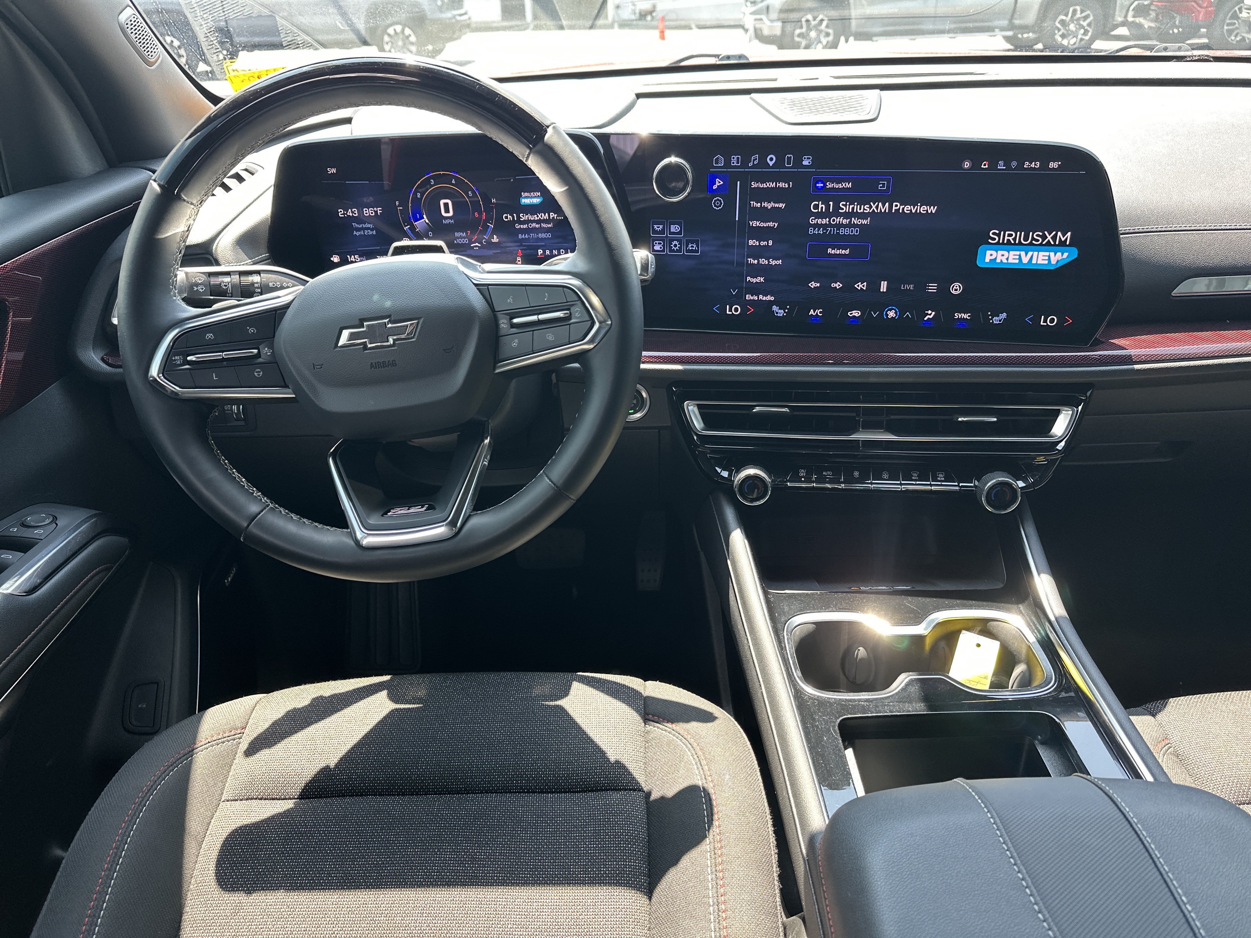 Used 2024 Chevrolet Traverse Z71 w/ Enhanced Driving Package AWD/4WD image 17