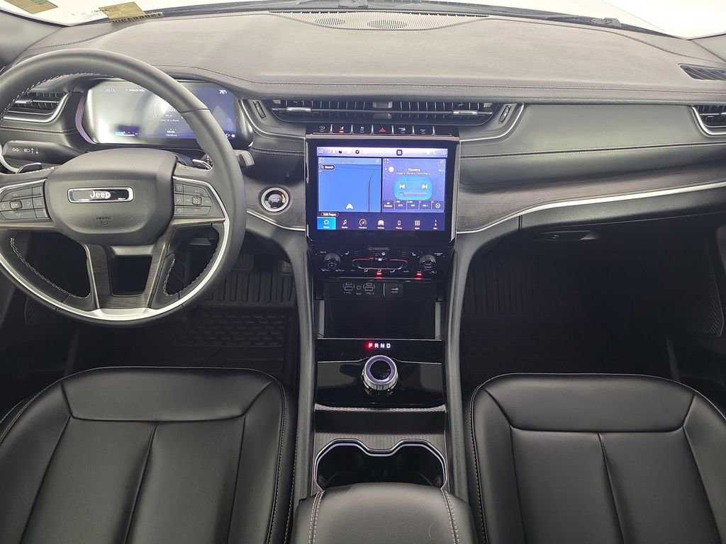 Used 2025 Jeep Grand Cherokee L Limited RWD image 14