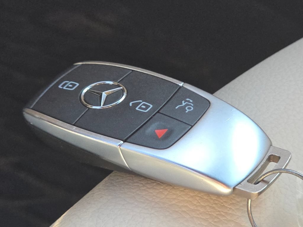 Used 2023 Mercedes-Benz CLA 250 4MATIC image 37