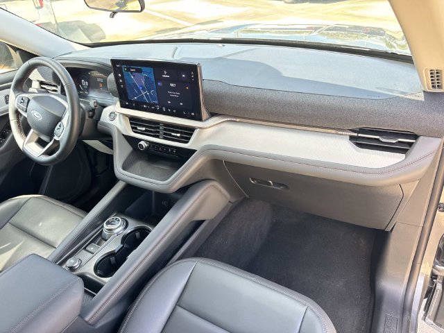 New 2026 Ford Explorer Active RWD image 15