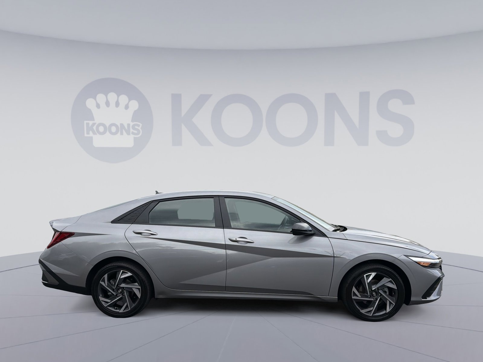 Used 2025 Hyundai Elantra SEL w/ Cargo Package FWD image 8