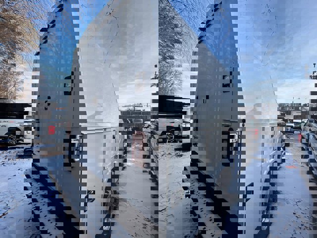 Used 2022 Ford F550 4x4 Regular Cab Super Duty image 9