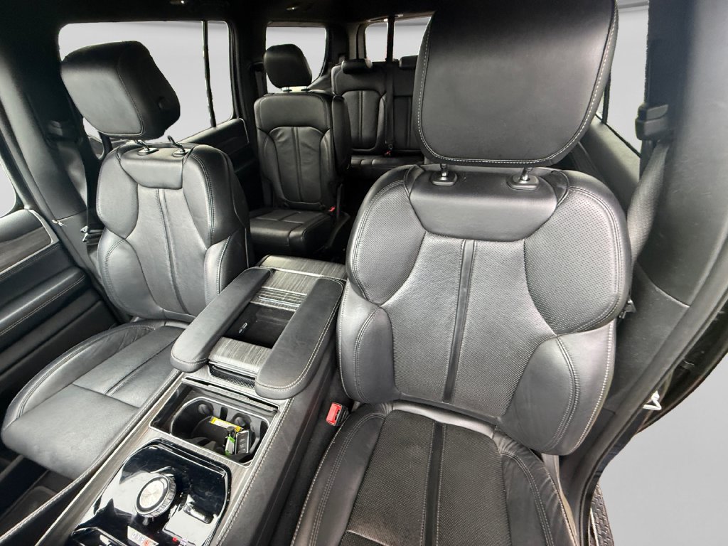 Used 2024 Jeep Wagoneer Series II AWD/4WD image 23