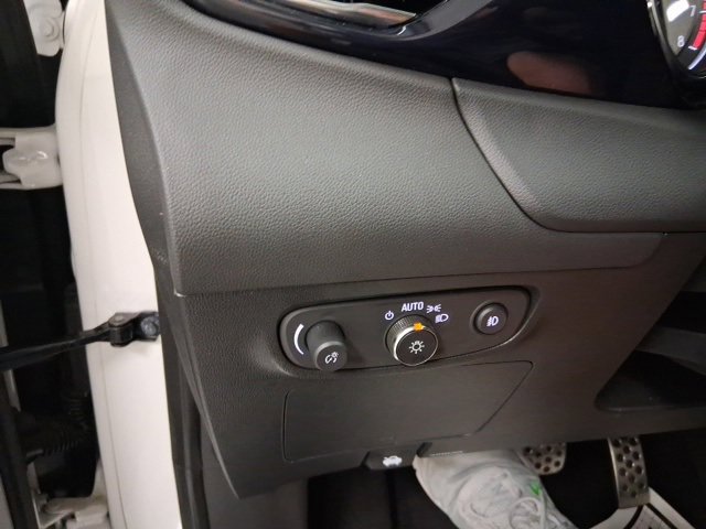 Used 2023 Buick Encore GX Select w/ Sport Touring Package image 26