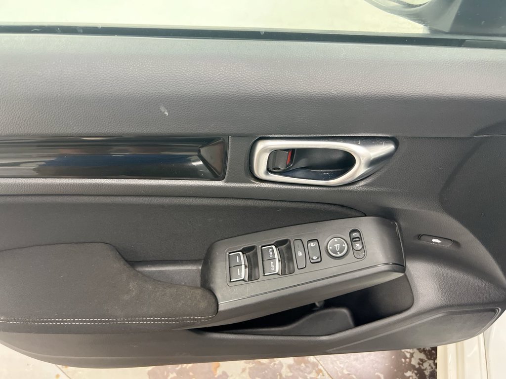 Used 2022 Honda Civic EX image 21