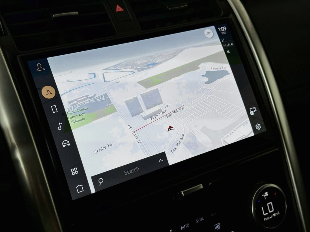 Certified 2025 Land Rover Discovery S AWD/4WD image 13