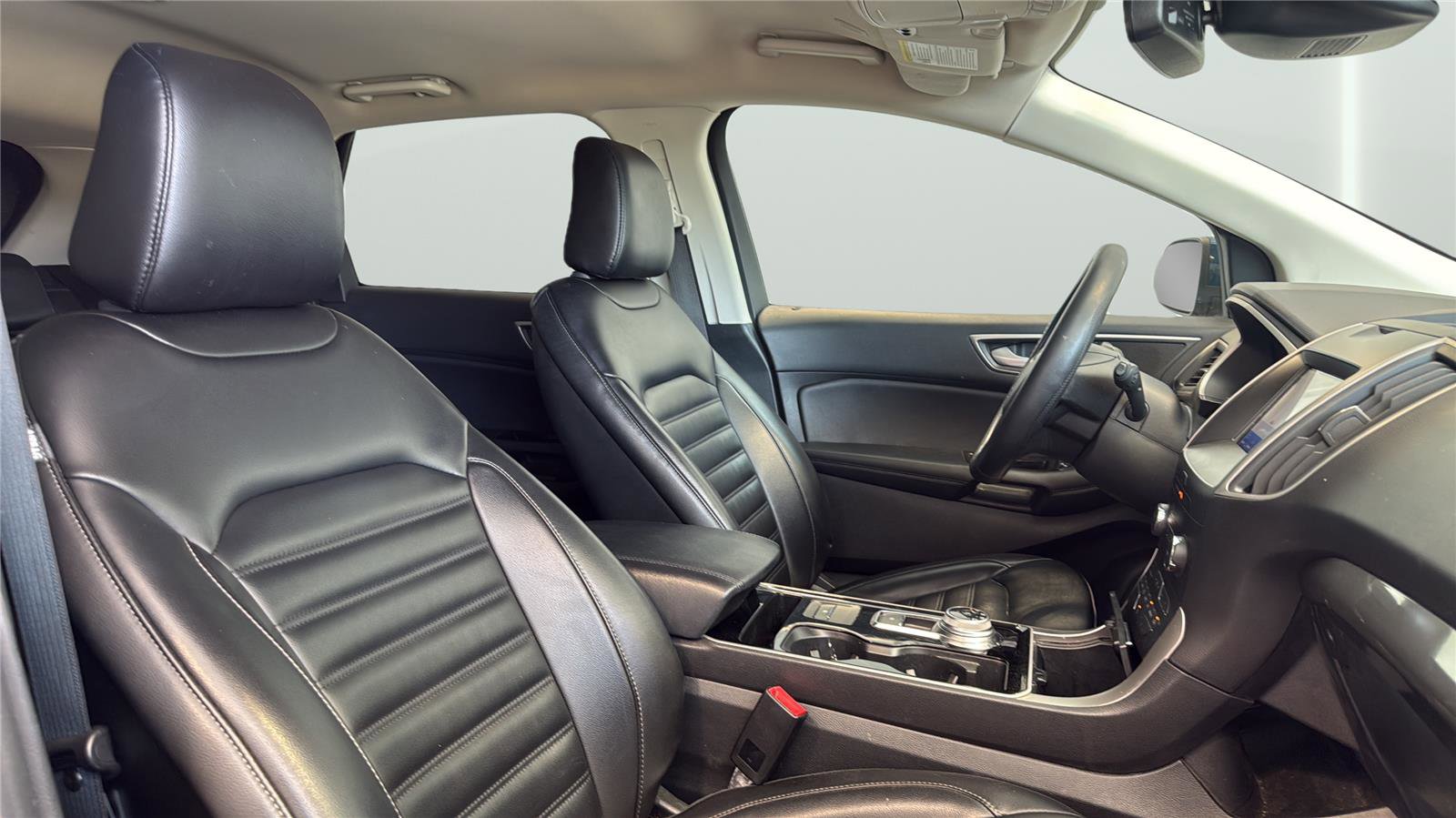 Used 2020 Ford Edge SEL w/ Convenience Package image 14