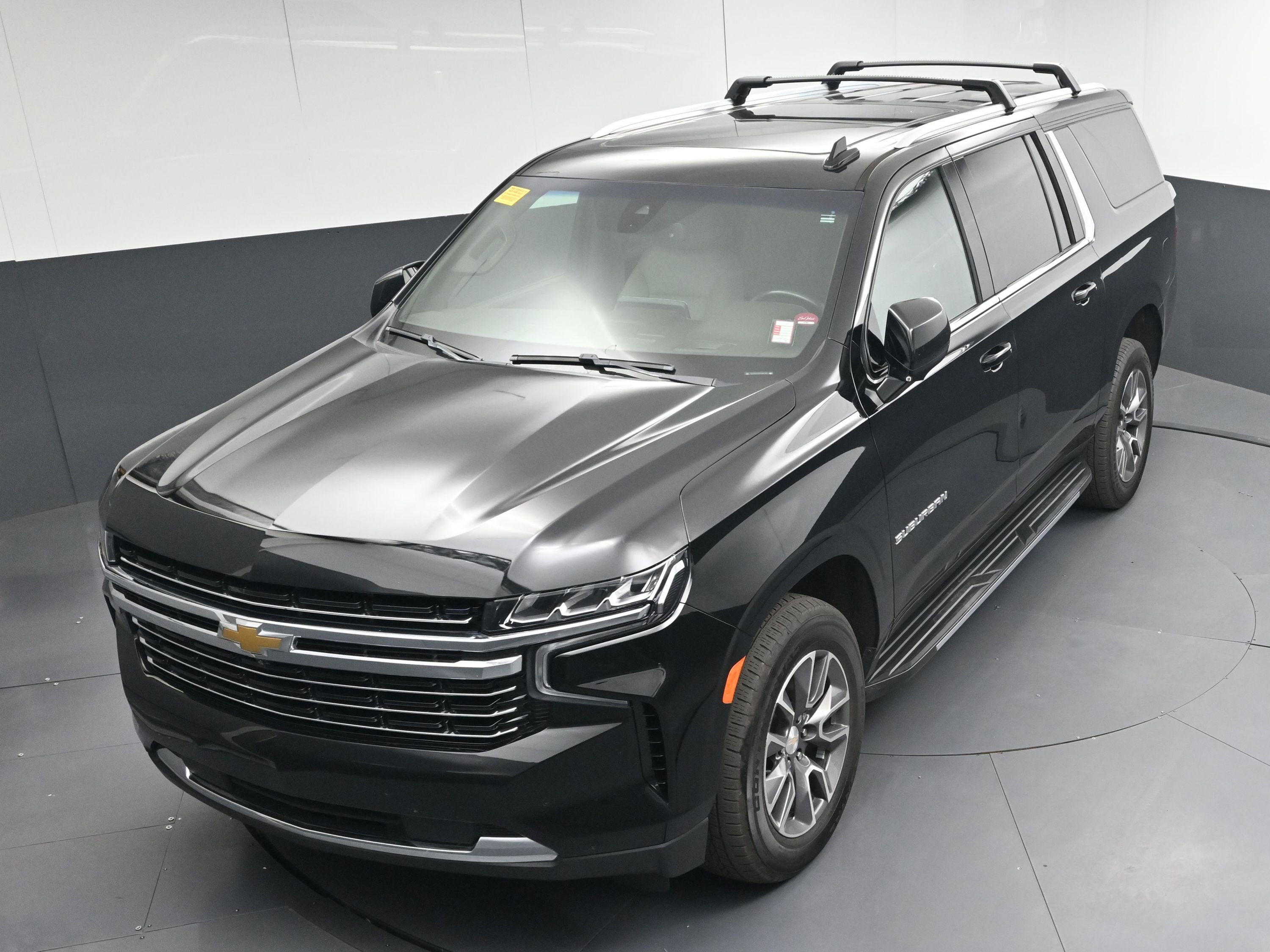 Used 2022 Chevrolet Suburban LT w/ LT Signature Package image 31