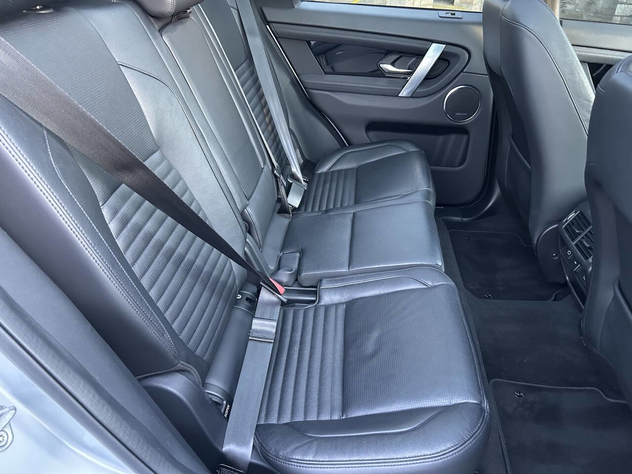 Used 2022 Land Rover Discovery Sport S AWD/4WD image 9