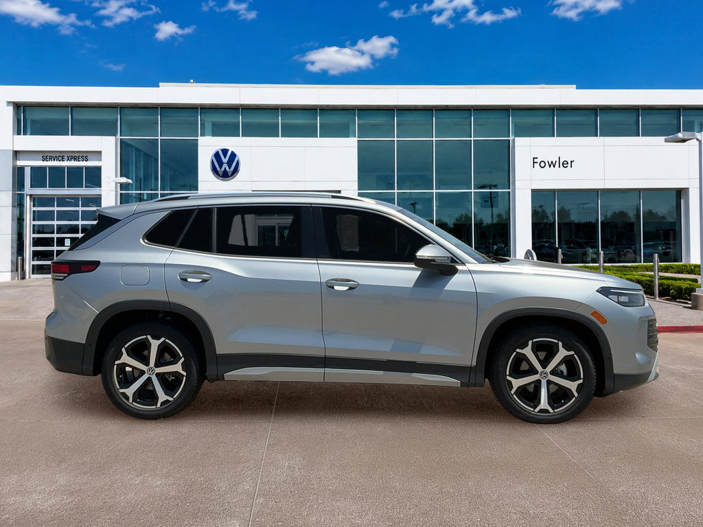 New 2026 Volkswagen Tiguan SE FWD image 8