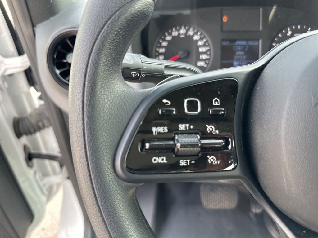 Used 2022 Mercedes-Benz Sprinter 3500 image 32