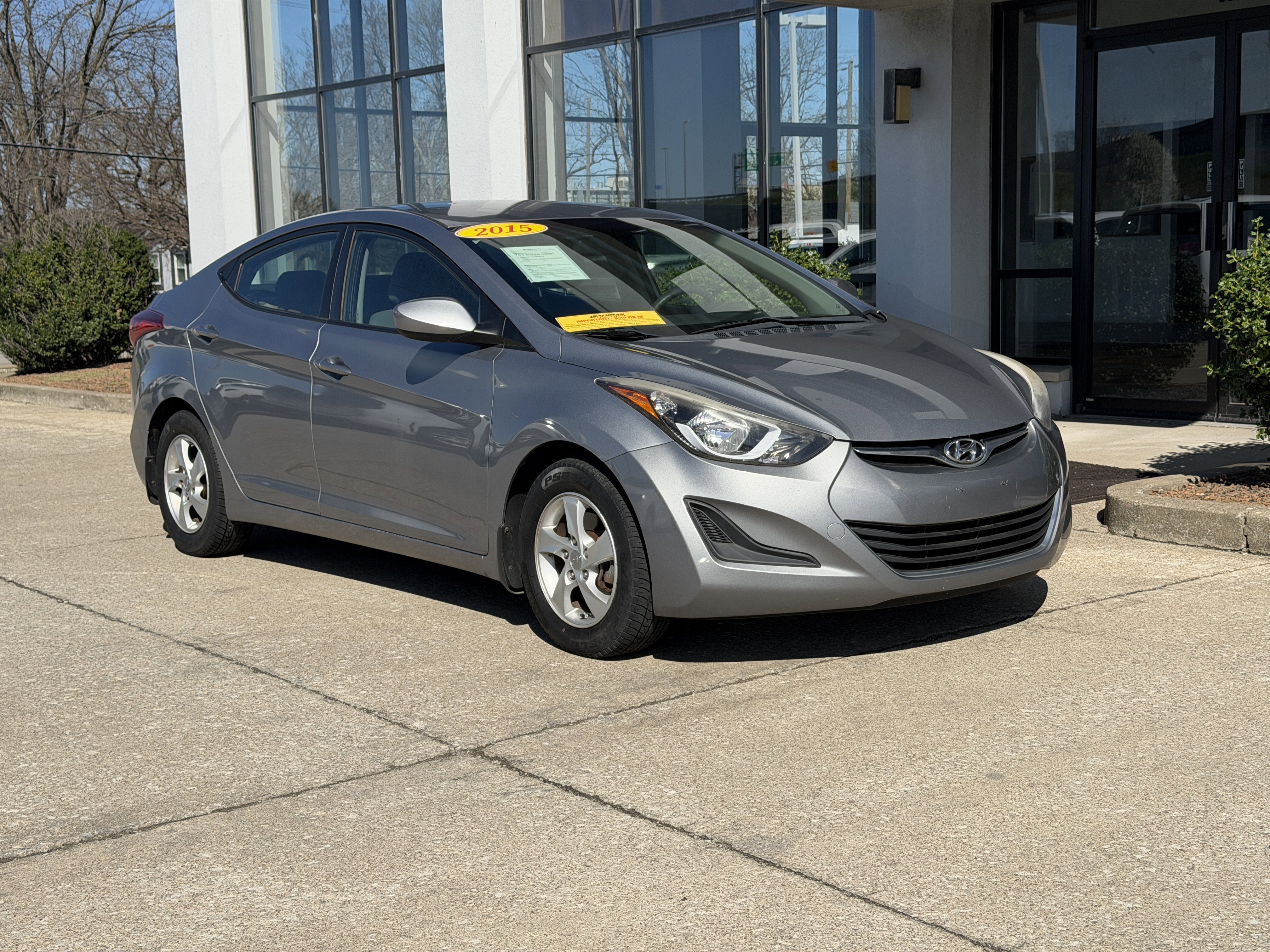 Used 2015 Hyundai Elantra SE video 2