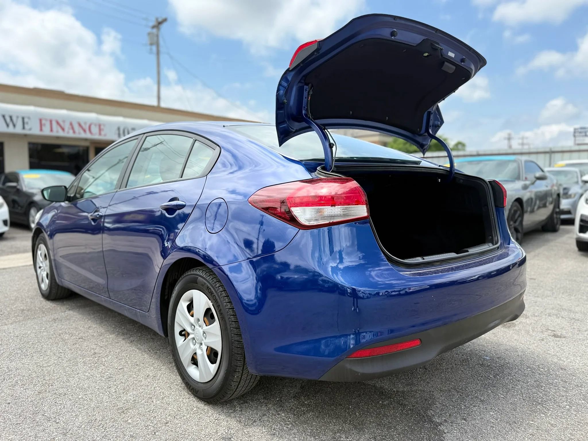 Used 2017 Kia Forte LX w/ LX Popular Package FWD image 9