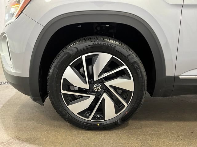 Used 2024 Volkswagen Atlas SEL AWD/4WD image 27