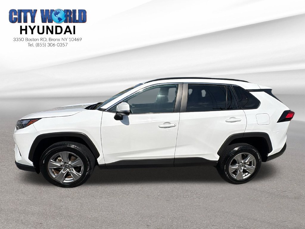 Used 2024 Toyota RAV4 XLE FWD image 2