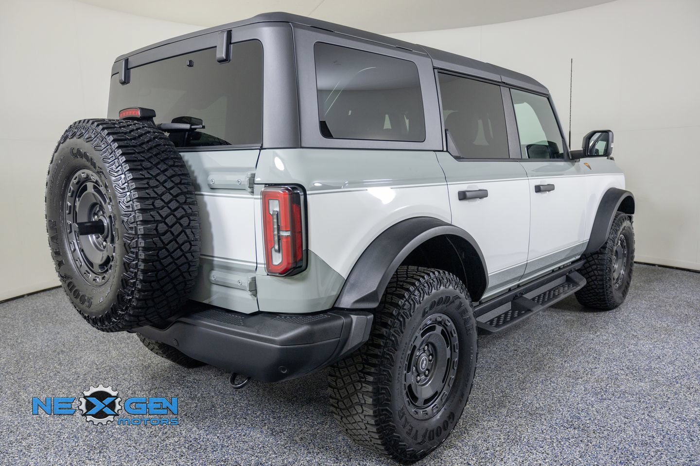 Used 2024 Ford Bronco Badlands AWD/4WD image 7