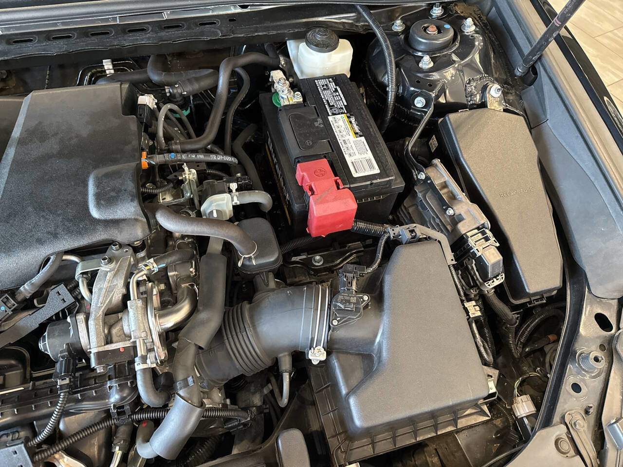 Used 2020 Toyota Camry SE w/ Phone Cable & Charge Package image 43
