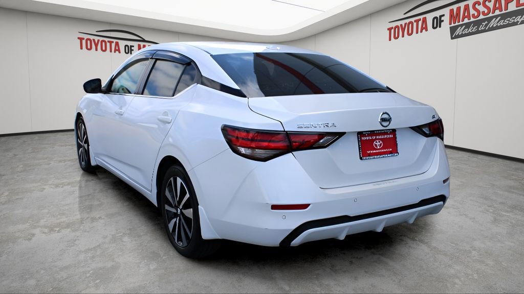 Used 2022 Nissan Sentra SV w/ SV Premium Package image 3