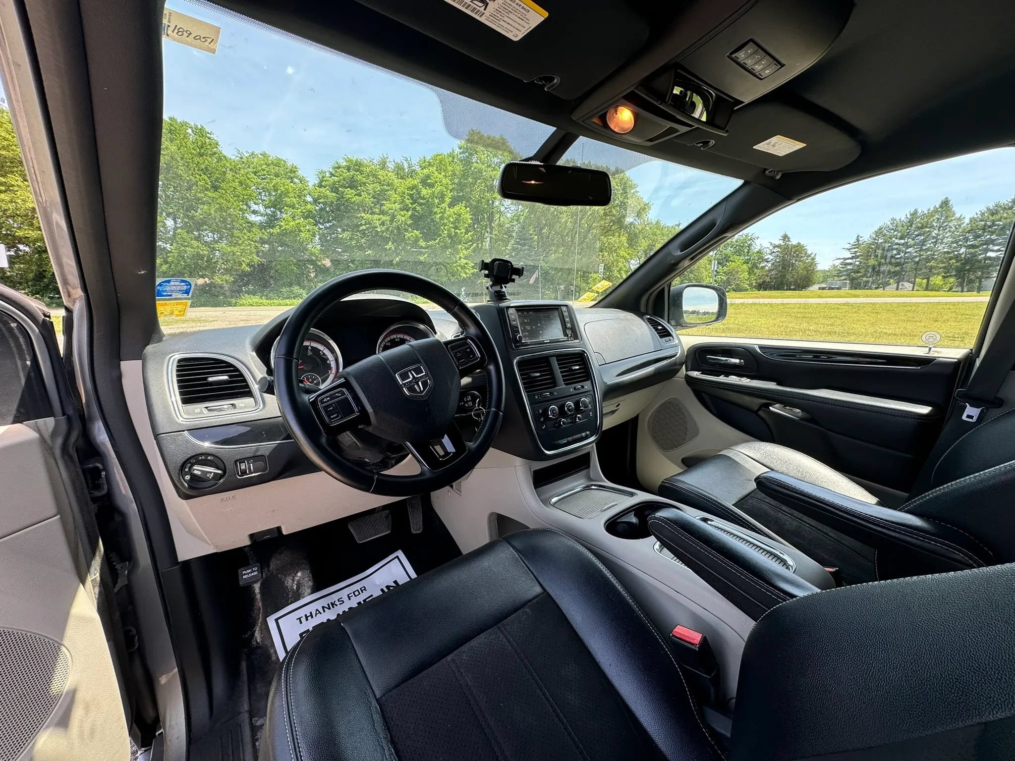 Used 2019 Dodge Grand Caravan SXT FWD image 5